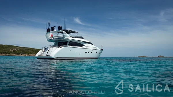 Maiora 20S - Yacht Charter Sailica