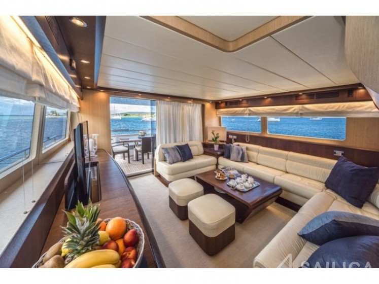 Maiora 20S - Yacht Charter Sailica