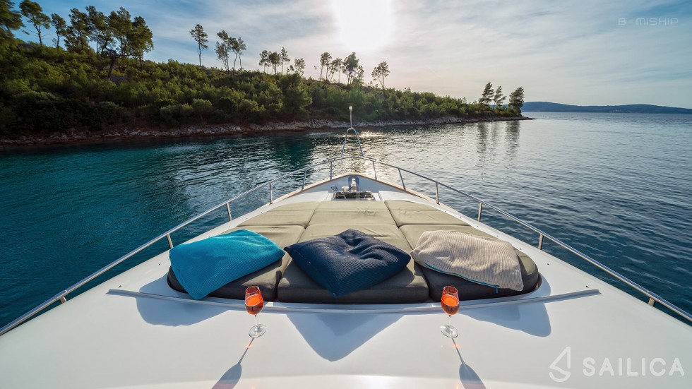 Maiora 20S - Yacht Charter Sailica