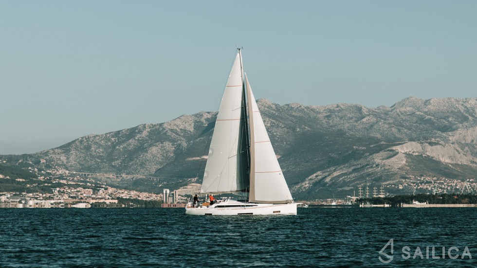 Salona 46 - Yacht Charter Sailica