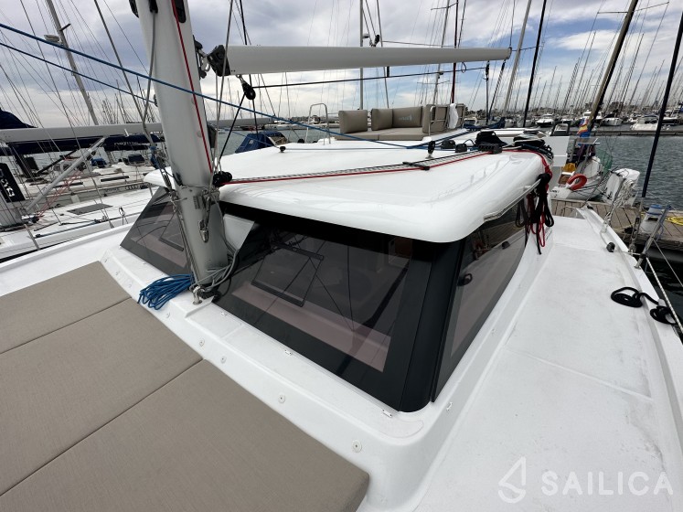 Aventura 37 - Yacht Charter Sailica