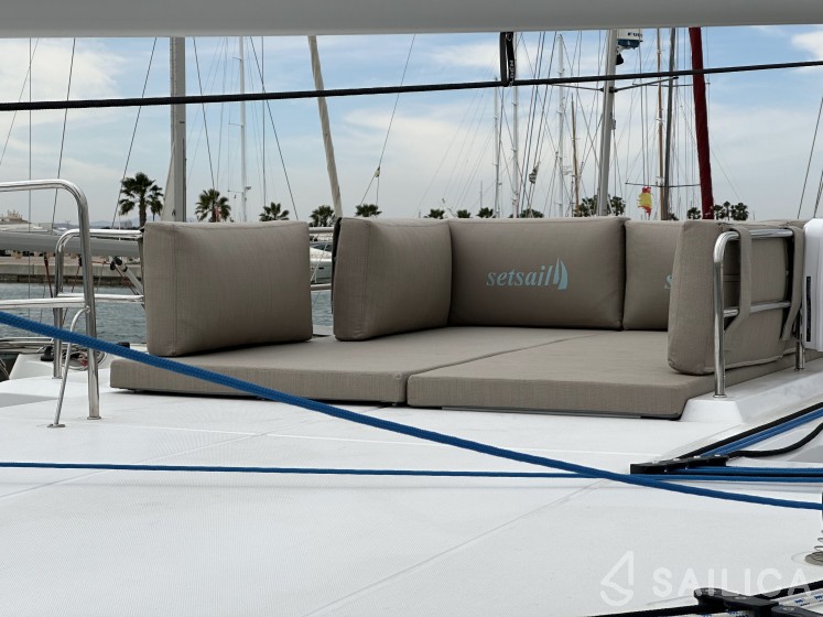 Aventura 37 - Yacht Charter Sailica