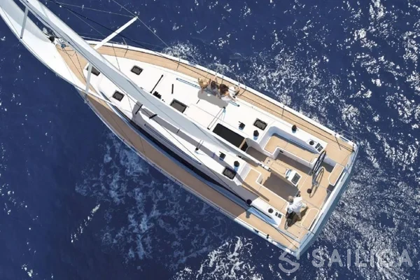 Bavaria C42 - Yacht Charter Sailica