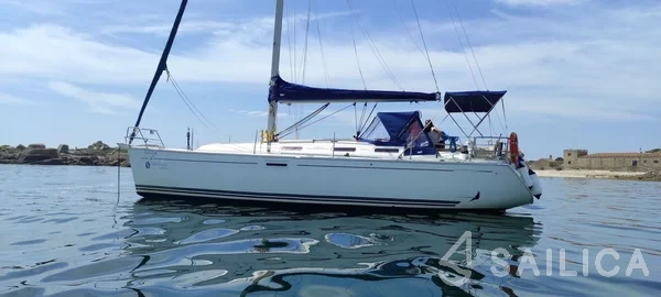 Dufour 385 GL - Yacht Charter Sailica