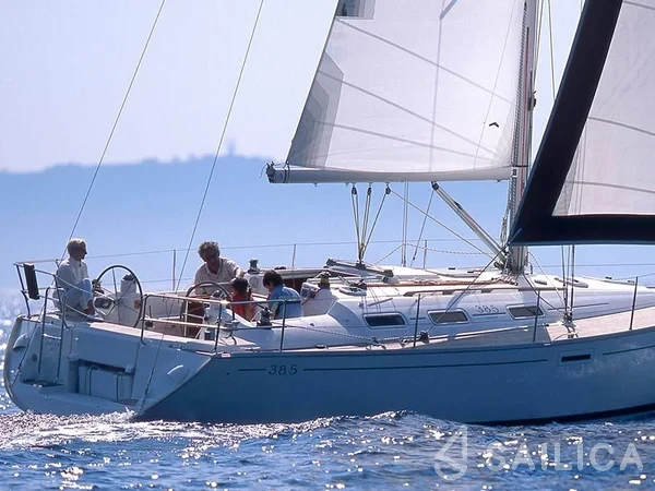 Dufour 385 GL - Yacht Charter Sailica