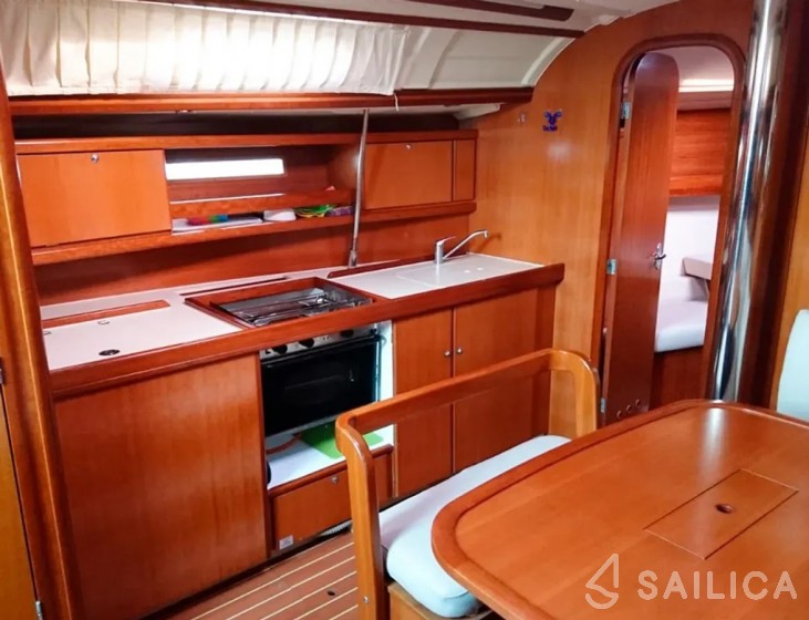 Dufour 385 GL - Yacht Charter Sailica