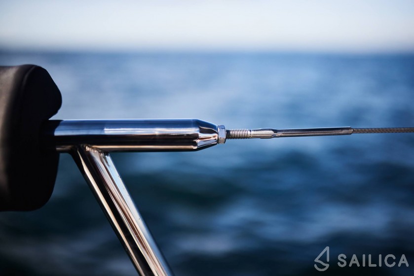 Maxus 35 - Yacht Charter Sailica