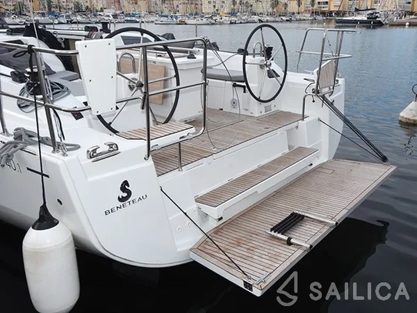 Oceanis 40.1 - Yacht Charter Sailica
