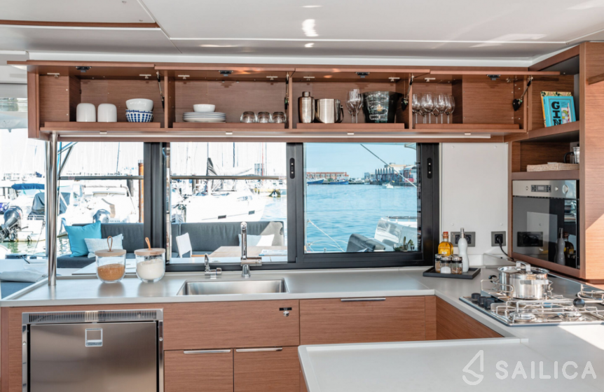 Lagoon 46  - Yacht Charter Sailica