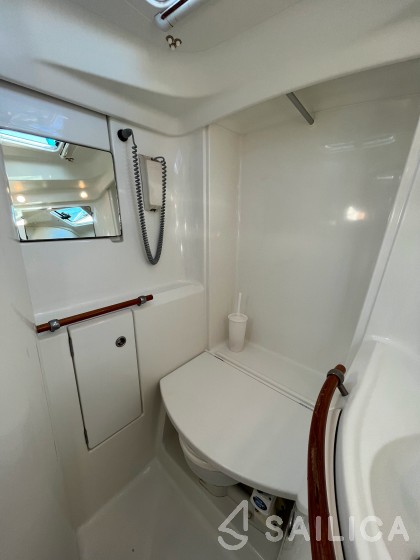 Oceanis 393 Clipper - Yacht Charter Sailica