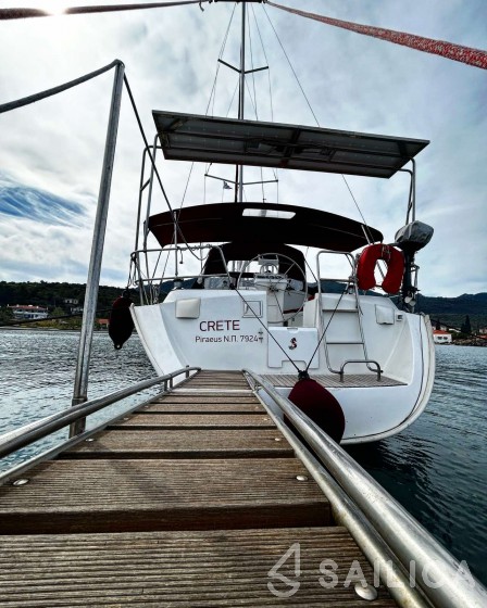 Oceanis 393 Clipper - Yacht Charter Sailica
