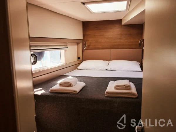 Bali 4.4 - Yacht Charter Sailica