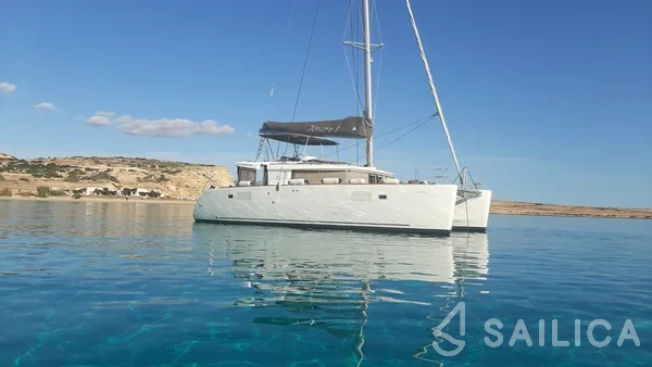 Lagoon 450  Flybridge - Yacht Charter Sailica