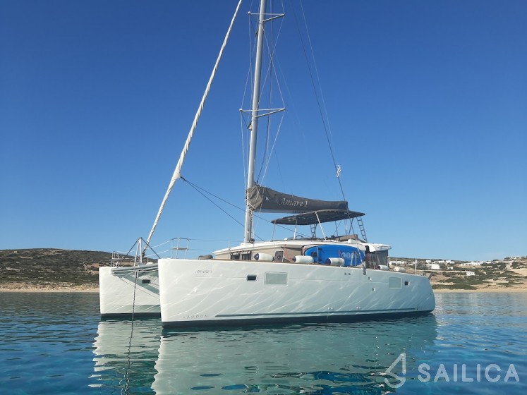 Lagoon 450  Flybridge - Yacht Charter Sailica