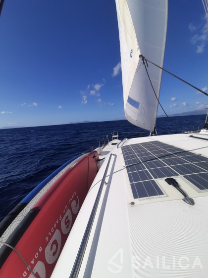 Lagoon 450  Flybridge - Yacht Charter Sailica