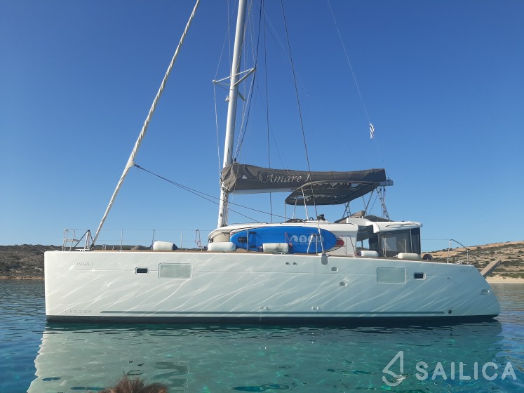 Lagoon 450  Flybridge - Yacht Charter Sailica