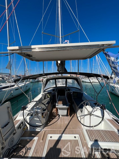 Oceanis 41.1 - Yacht Charter Sailica