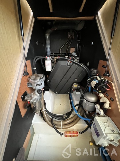 Oceanis 41.1 - Yacht Charter Sailica