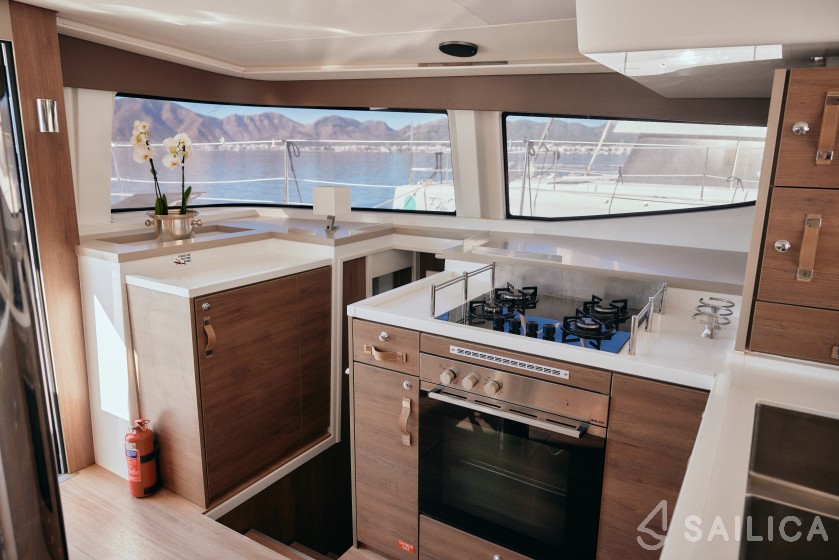 Bali 4.8  - Yacht Charter Sailica