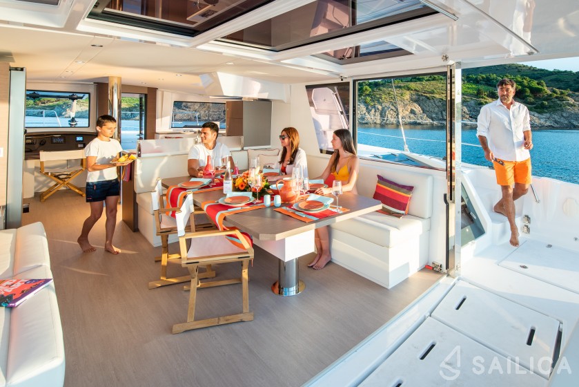 Bali 4.8  - Yacht Charter Sailica