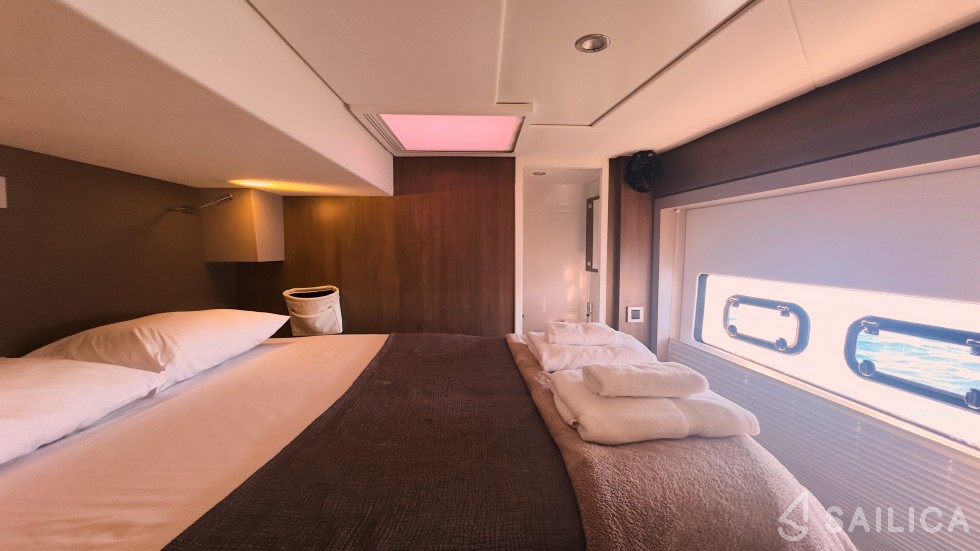 Bali 4.8  - Yacht Charter Sailica