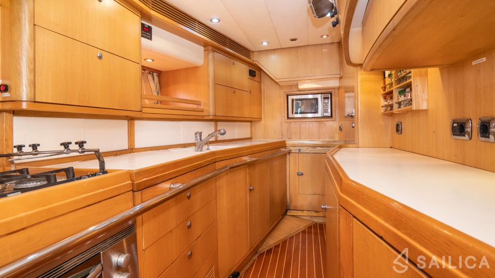 Sail boat - Yacht Charter Sailica