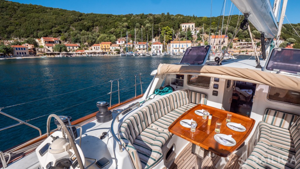 Sail boat - Yacht Charter Sailica