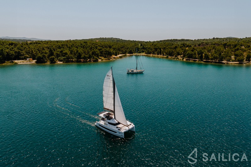 Bali Catspace - Yacht Charter Sailica