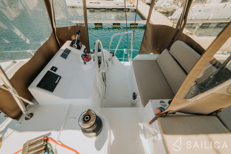 Bali Catspace - Yacht Charter Sailica