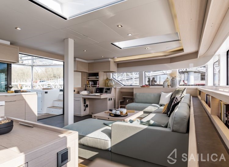 Lagoon 55 - Yacht Charter Sailica