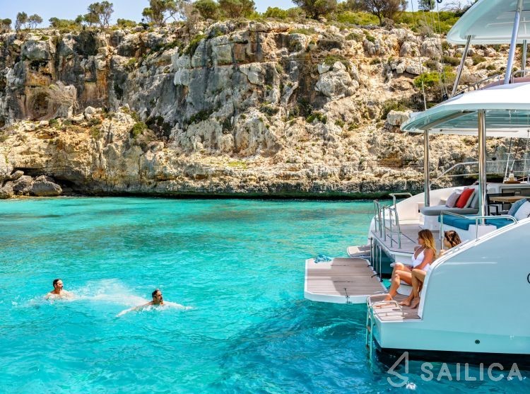 Lagoon 55 - Yacht Charter Sailica