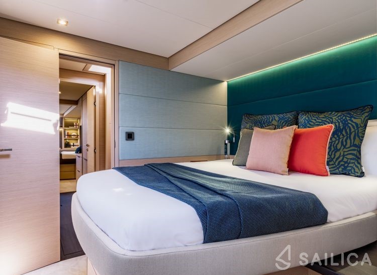 Lagoon 55 - Yacht Charter Sailica