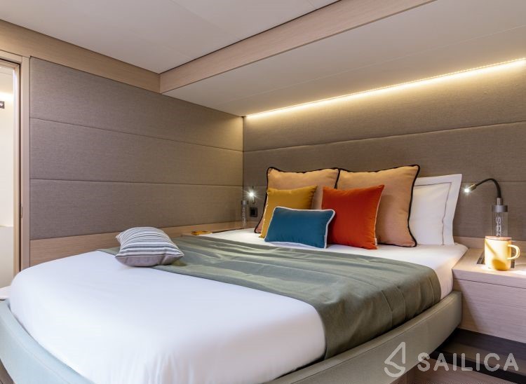 Lagoon 55 - Yacht Charter Sailica