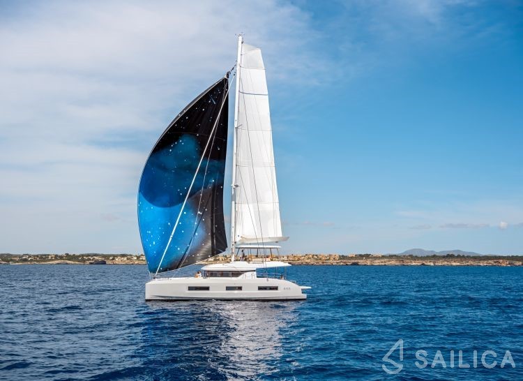 Lagoon 55 - Yacht Charter Sailica