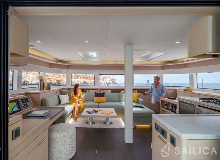 Lagoon 55 - Yacht Charter Sailica