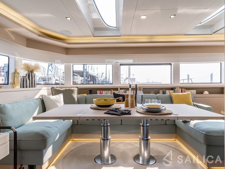 Lagoon 55 - Yacht Charter Sailica