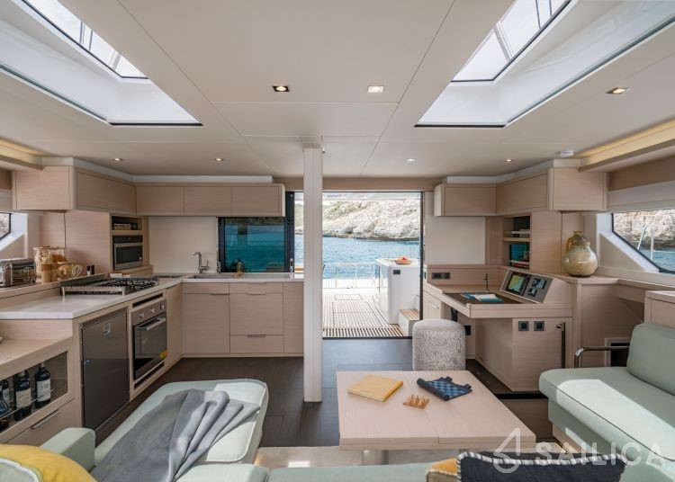 Lagoon 55 - Yacht Charter Sailica