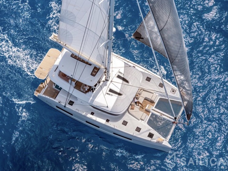 Lagoon 55 - Yacht Charter Sailica
