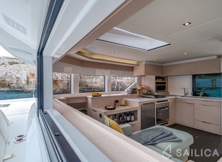 Lagoon 55 - Yacht Charter Sailica