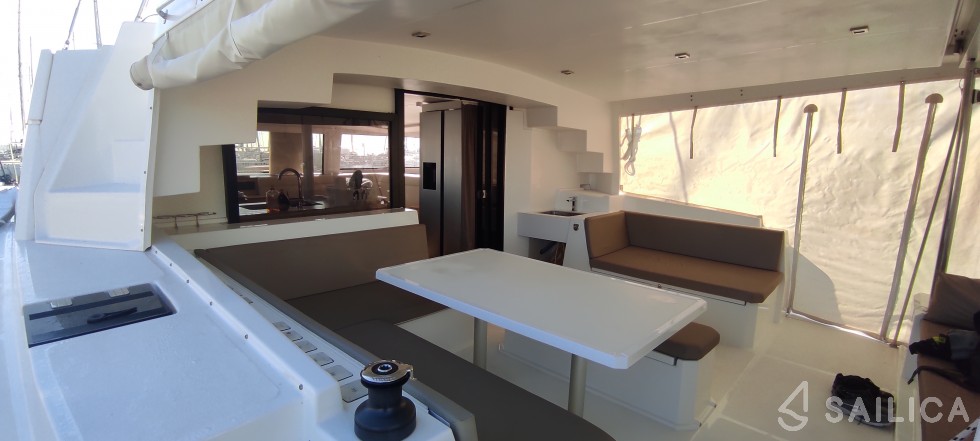 Bali 4.5 - Yacht Charter Sailica