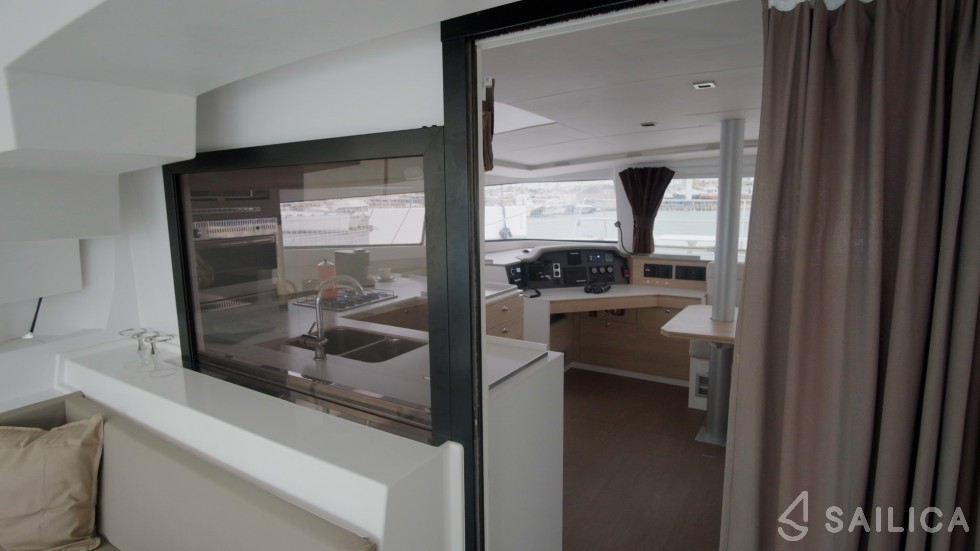 Bali 4.5 - Yacht Charter Sailica