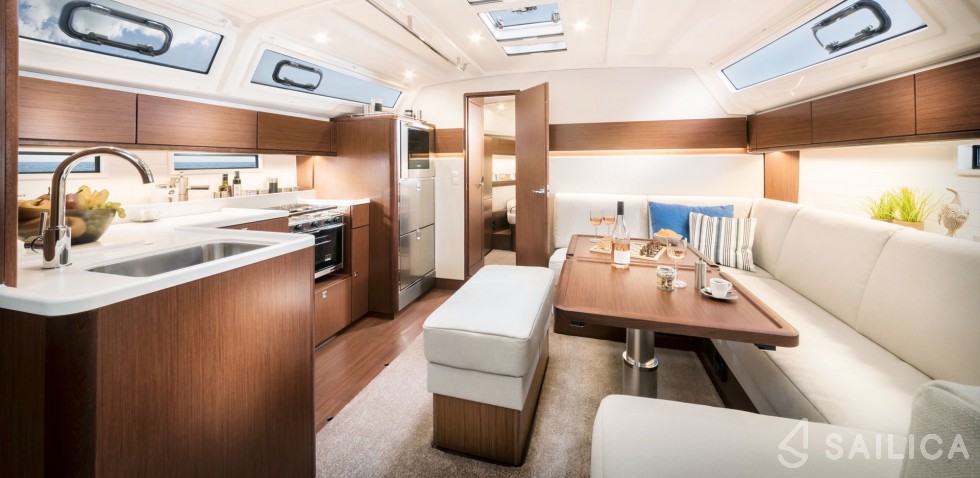 Bavaria 46 Cruiser - Yacht Charter Sailica