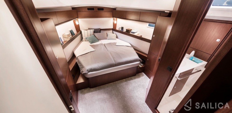 Bavaria 46 Cruiser - Yacht Charter Sailica