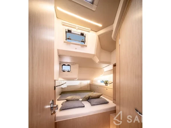 Bavaria 46 Cruiser - Yacht Charter Sailica