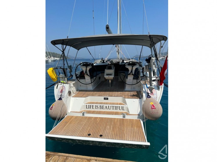 Bavaria 46 Cruiser - Yacht Charter Sailica