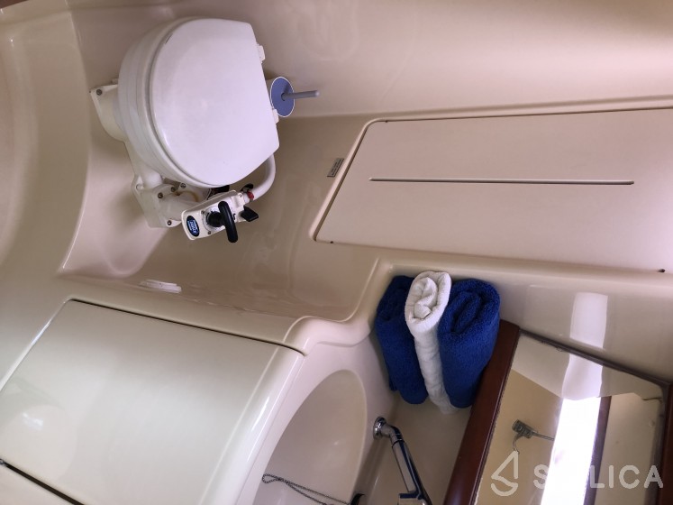 Dufour 365 GL - Yacht Charter Sailica