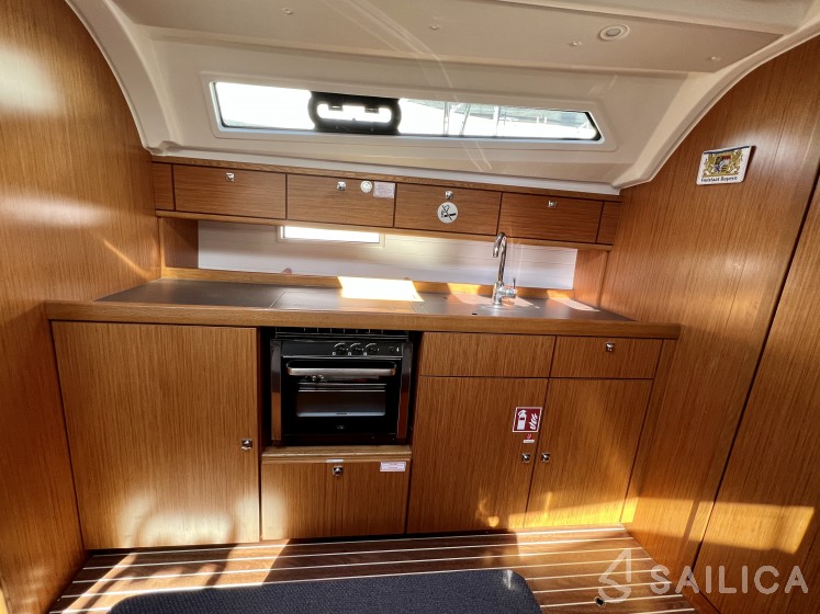 Bavaria 41 Cruiser - Yacht Charter Sailica