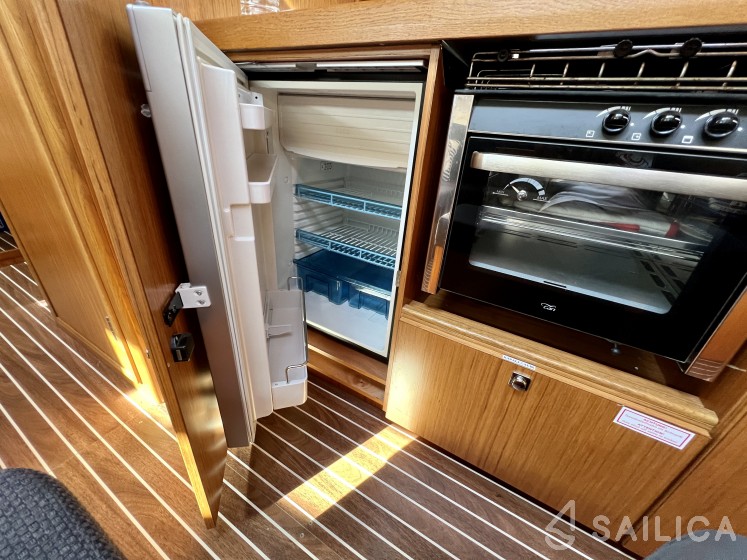 Bavaria 41 Cruiser - Yacht Charter Sailica