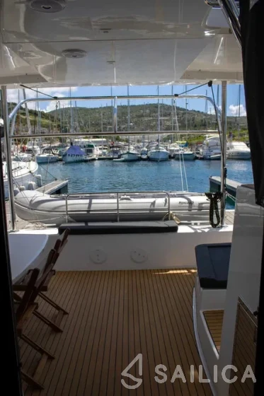 Lagoon 42 - Yacht Charter Sailica