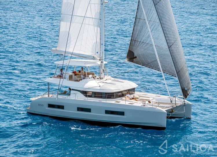 Lagoon 55 - Yacht Charter Sailica